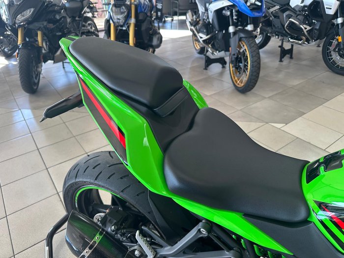 2024 Kawasaki Ninja ZX-4RR KRT Edition Ninja Green