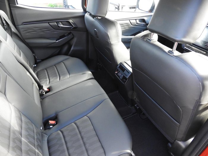 2025 Isuzu D-MAX BLADE