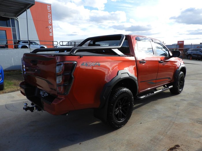 2025 Isuzu D-MAX BLADE