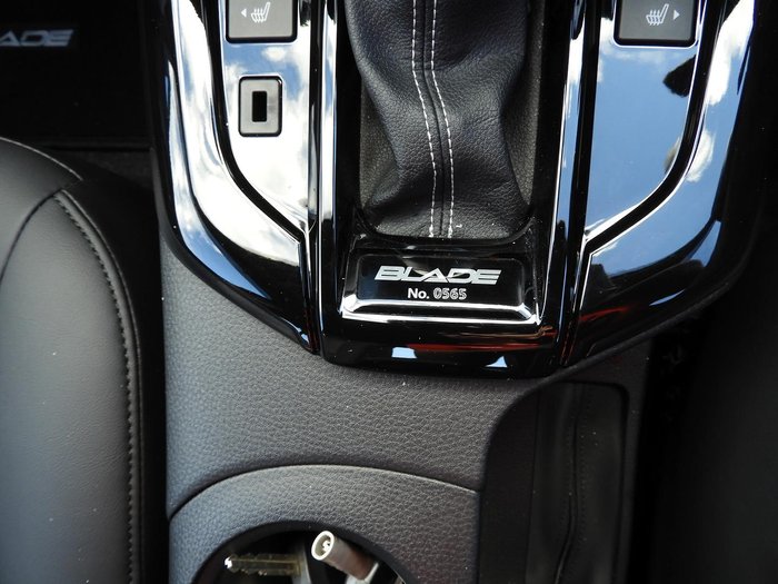 2025 Isuzu D-MAX BLADE