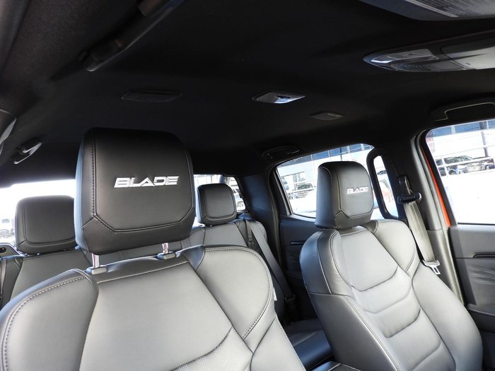 2025 Isuzu D-MAX BLADE