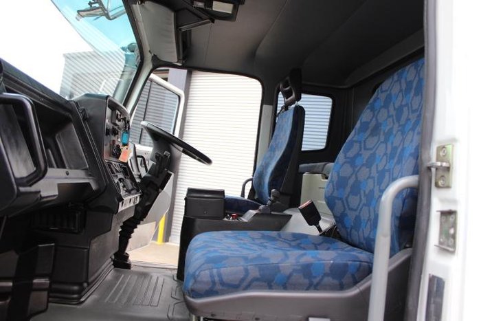 2013 Iveco Acco 2350G 280 WHITE