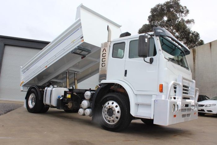 2013 Iveco Acco 2350G 280 WHITE