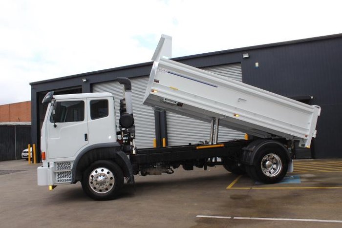 2013 Iveco Acco 2350G 280 WHITE