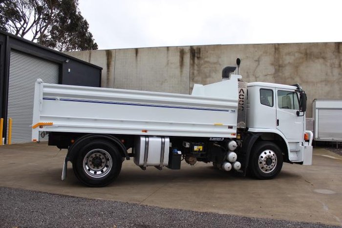 2013 Iveco Acco 2350G 280 WHITE