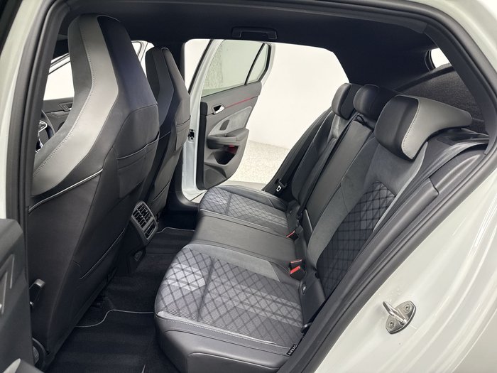 2021 Volkswagen Golf 110TSI R-Line