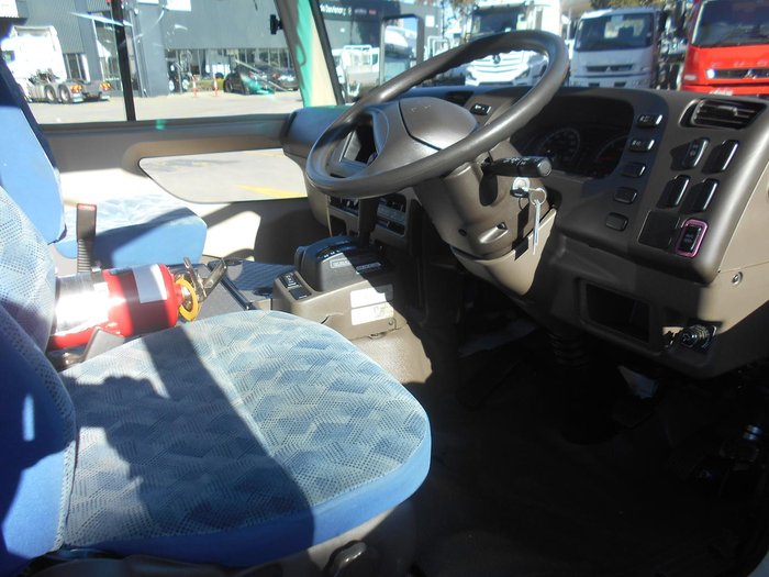 2018 Fuso ROSA DELUXE 25 SEATER AUTOMATIC BUS WHITE