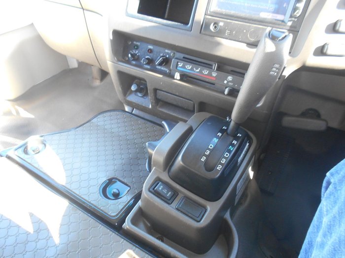 2018 Fuso ROSA DELUXE 25 SEATER AUTOMATIC BUS WHITE