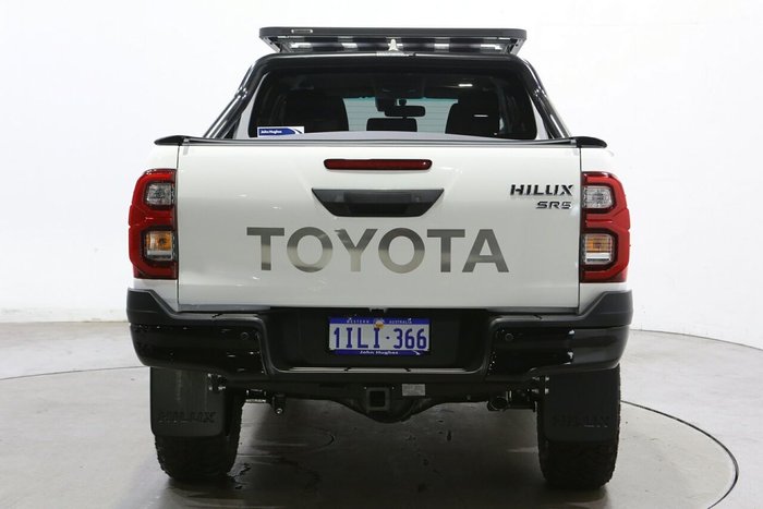 2025 Toyota Hilux SR5 48V