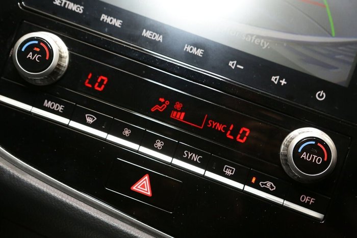 2020 Mitsubishi Outlander LS