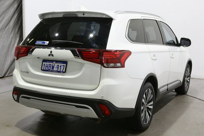 2020 Mitsubishi Outlander LS