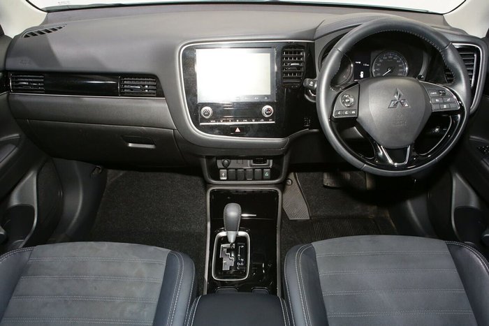 2020 Mitsubishi Outlander LS