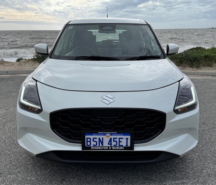 2025 Suzuki Swift Hybrid UZ Pure White