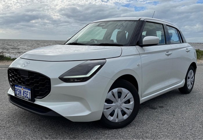 2025 Suzuki Swift Hybrid UZ Pure White