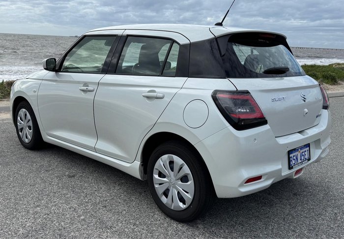 2025 Suzuki Swift Hybrid UZ Pure White