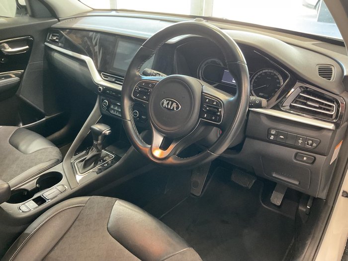 2021 Kia Niro Hybrid S