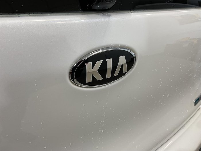 2021 Kia Niro Hybrid S