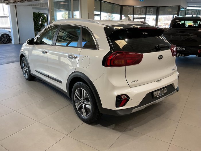 2021 Kia Niro Hybrid S