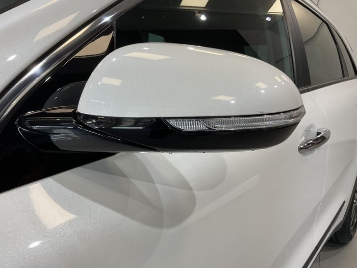 2021 Kia Niro Hybrid S