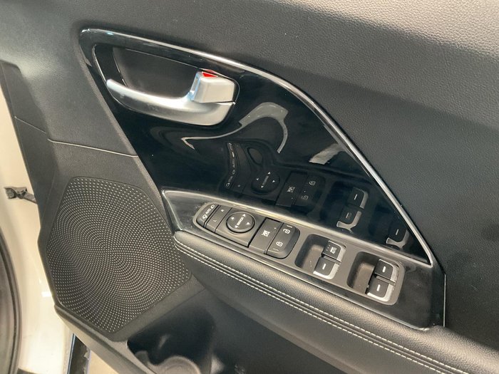 2021 Kia Niro Hybrid S