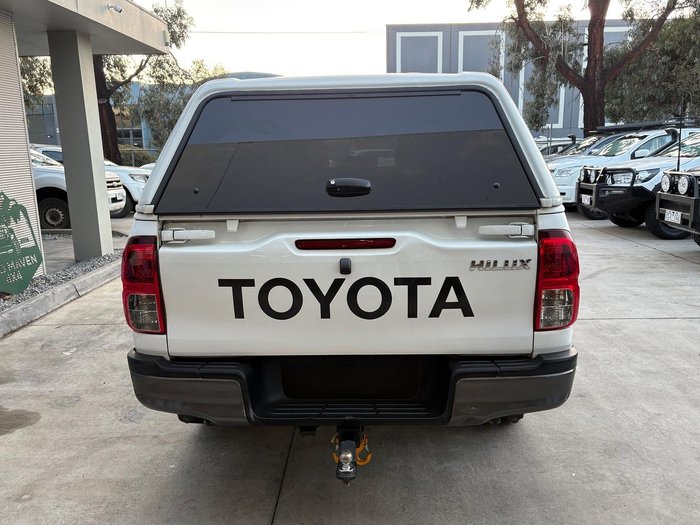 2022 Toyota Hilux SR