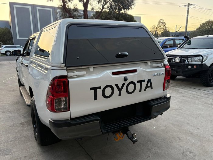 2022 Toyota Hilux SR