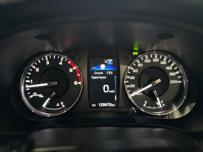 2022 Toyota Hilux SR