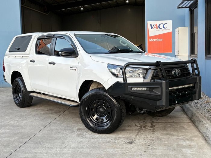 2022 Toyota Hilux SR
