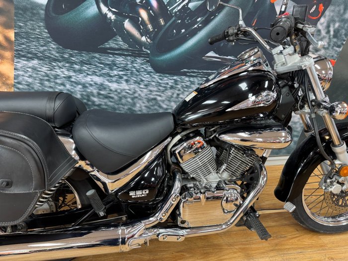 2010 Suzuki VL250 (LC250 INTRUDER) Black