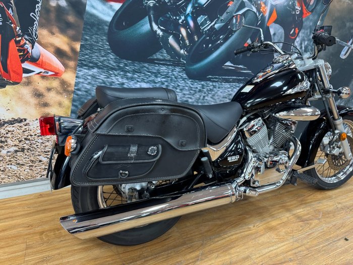 2010 Suzuki VL250 (LC250 INTRUDER) Black