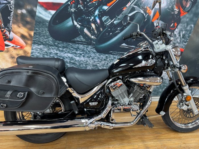 2010 Suzuki VL250 (LC250 INTRUDER) Black