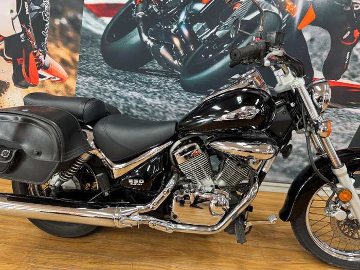 2010 Suzuki VL250 (LC250 INTRUDER) Black