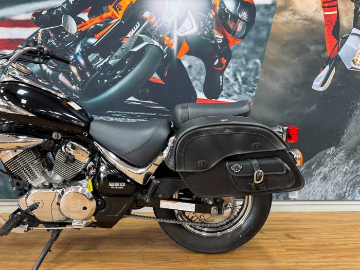 2010 Suzuki VL250 (LC250 INTRUDER) Black