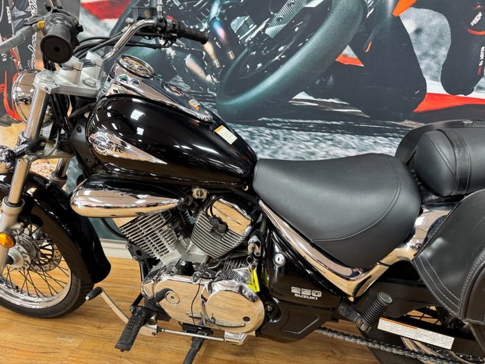 2010 Suzuki VL250 (LC250 INTRUDER) Black