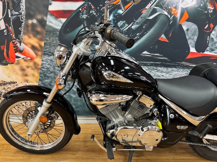 2010 Suzuki VL250 (LC250 INTRUDER) Black