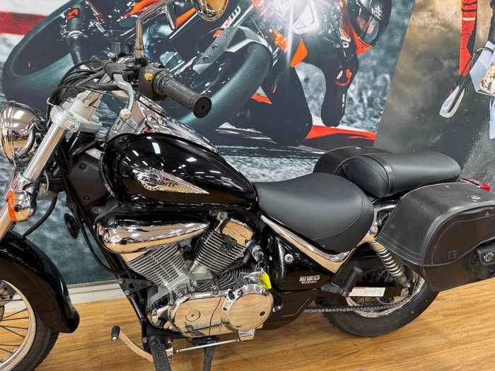 2010 Suzuki VL250 (LC250 INTRUDER) Black