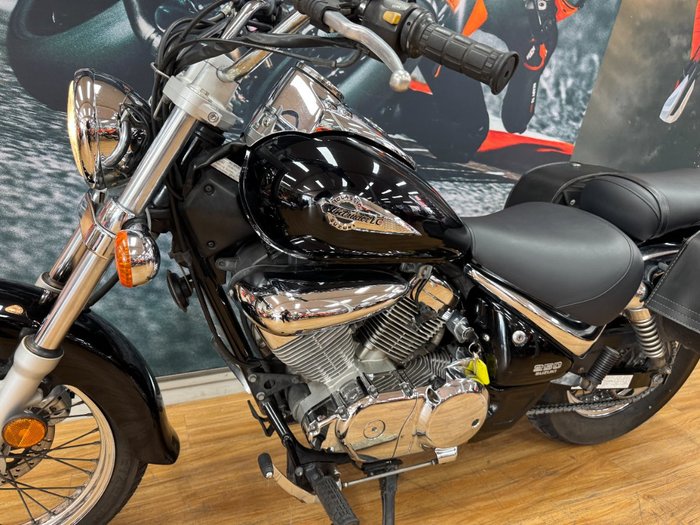 2010 Suzuki VL250 (LC250 INTRUDER) Black