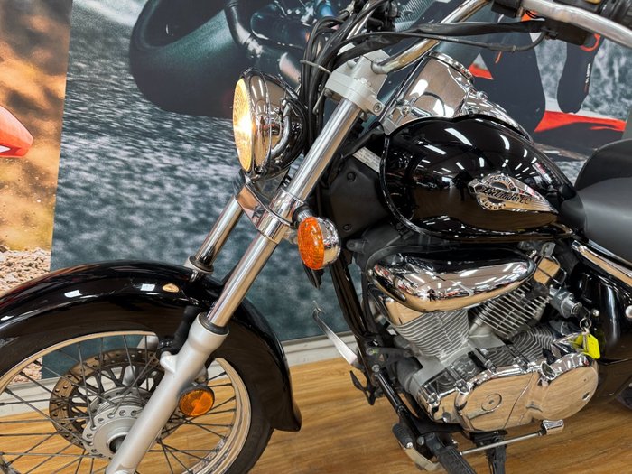 2010 Suzuki VL250 (LC250 INTRUDER) Black