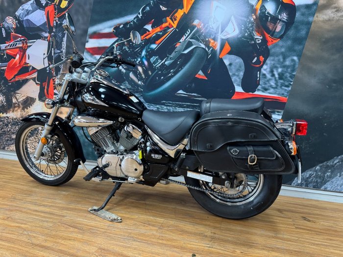 2010 Suzuki VL250 (LC250 INTRUDER) Black