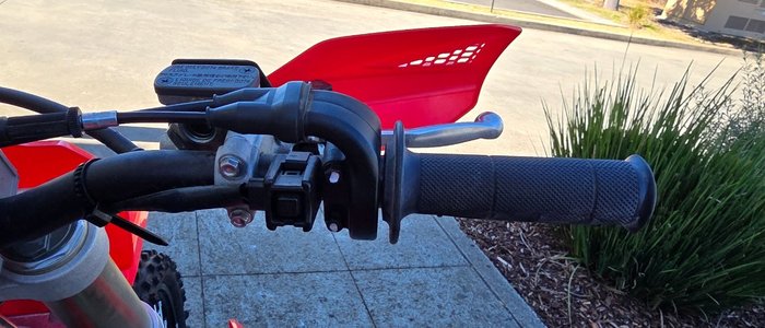 2022 Honda CRF250F RED