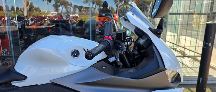 2023 Yamaha YZF-R3 WHITE