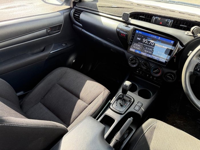2018 Toyota Hilux SR