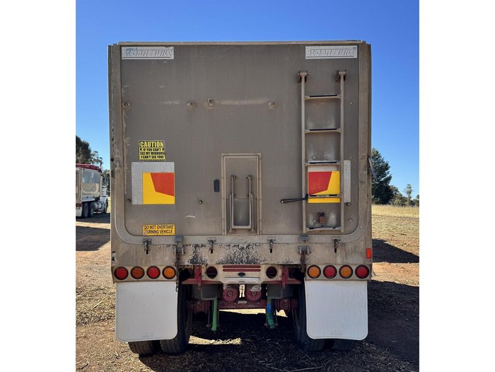2010 KENWORTH T402 Truck & Dog Trailer Package