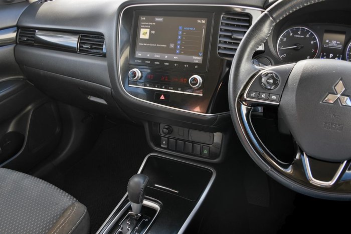 2021 Mitsubishi Outlander ES