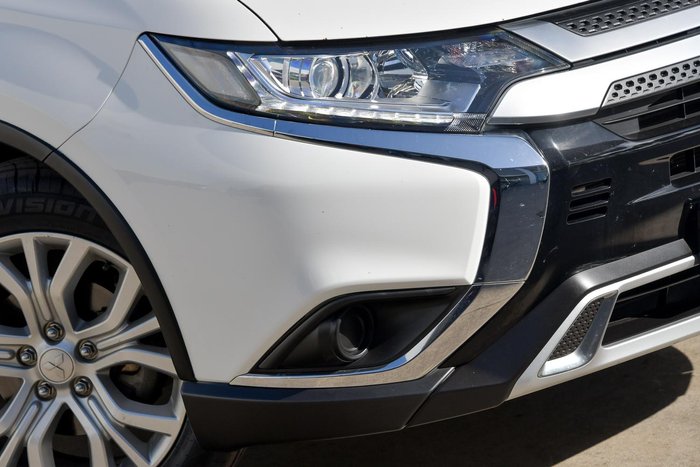 2021 Mitsubishi Outlander ES