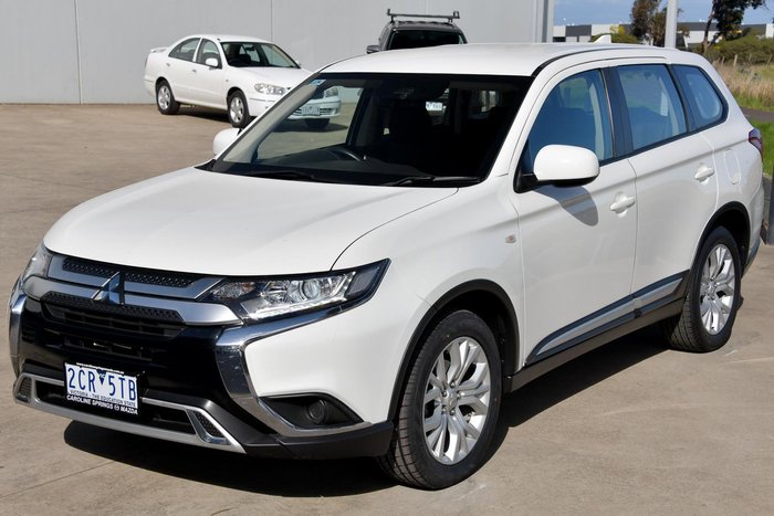 2021 Mitsubishi Outlander ES