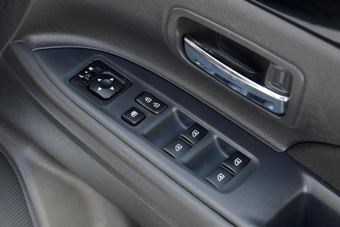 2021 Mitsubishi Outlander ES