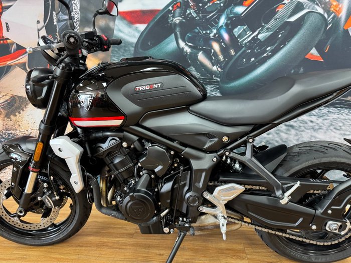 2023 Triumph TRIDENT 660 BLACK