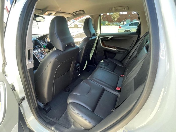 2016 Volvo XC60 T5 Luxury MY16 Crystal White