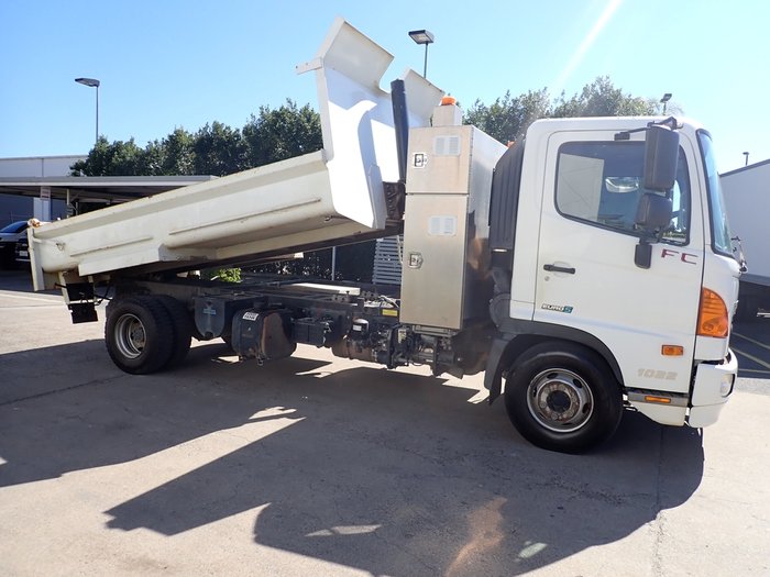 2016 HINO FC 1022 WHITE